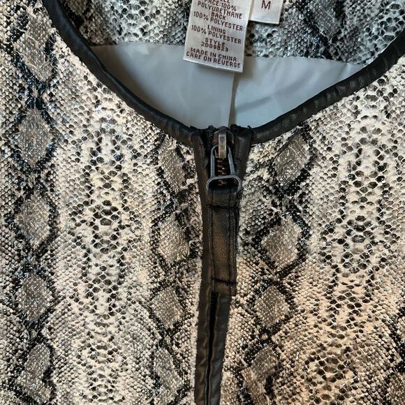 MSSP Max Studio Special Produxts Zip up Snakeskin Jacket! Alanis Morissette! Med - Picture 8 of 12